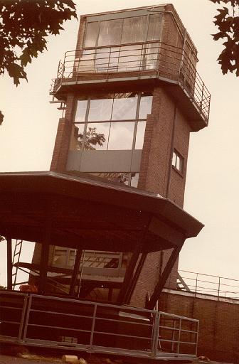 1981 toren renovatie.jpg